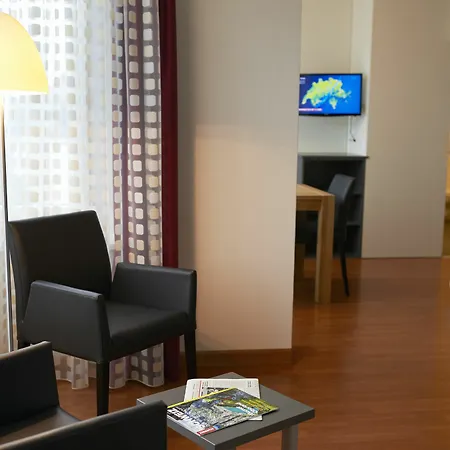Du Commerce Szálloda 3*