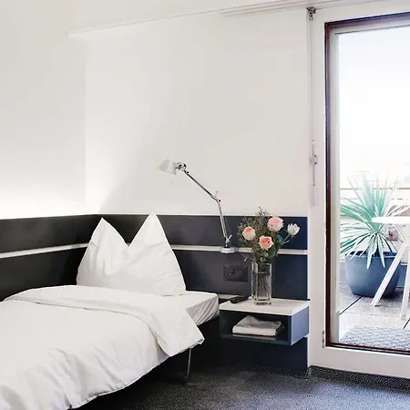 Hotel Du Commerce 3*