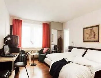 Du Commerce Hotel